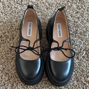 Steve Madden Black Flats